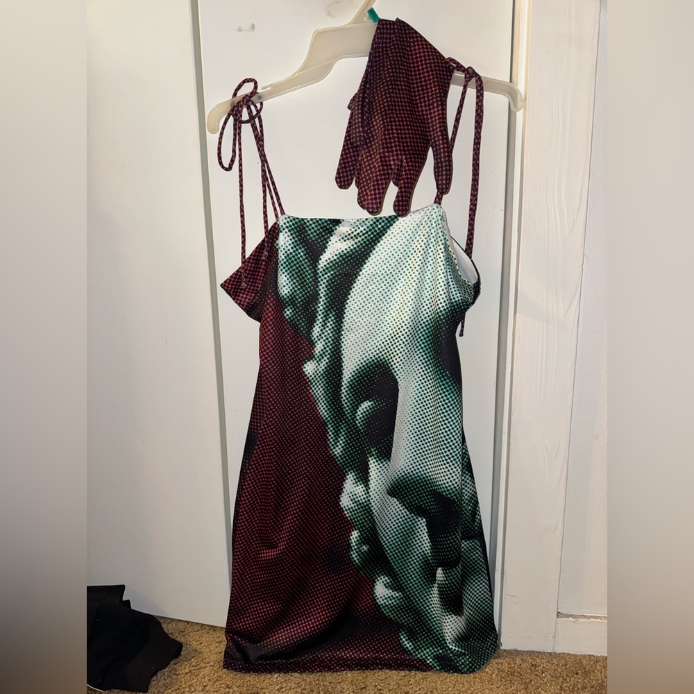 Finesse Maroon and Teal Sculpture-Print Tie-Strap Mini Dress